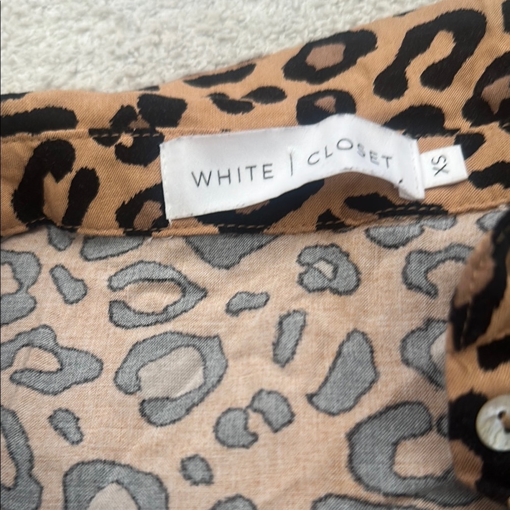 White closet Leopard Print Long Sleeve Button down midi Dress - Picture 4 of 7